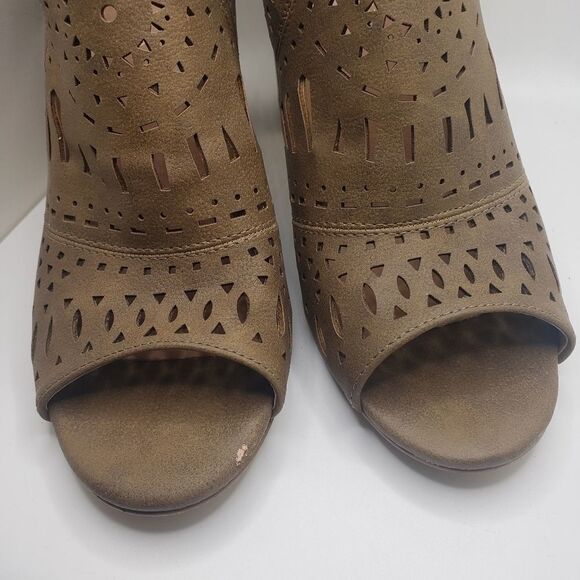𝅺restricted peep toe boho brown block heels - Picture 5 of 10